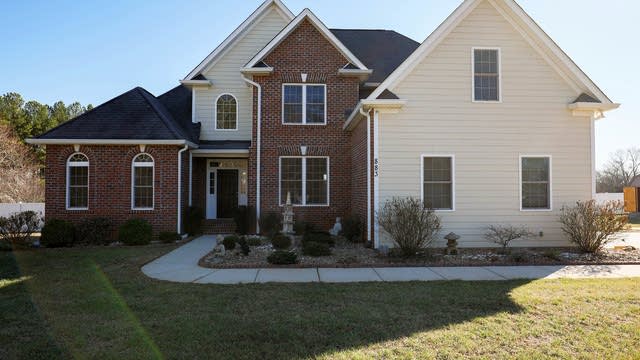 Photo 1 of 19 - 883 E Monbo Rd, Statesville, NC 28677