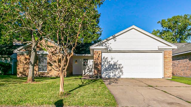 Photo 1 of 24 - 2610 Lively Ln, Sugar Land, TX 77479